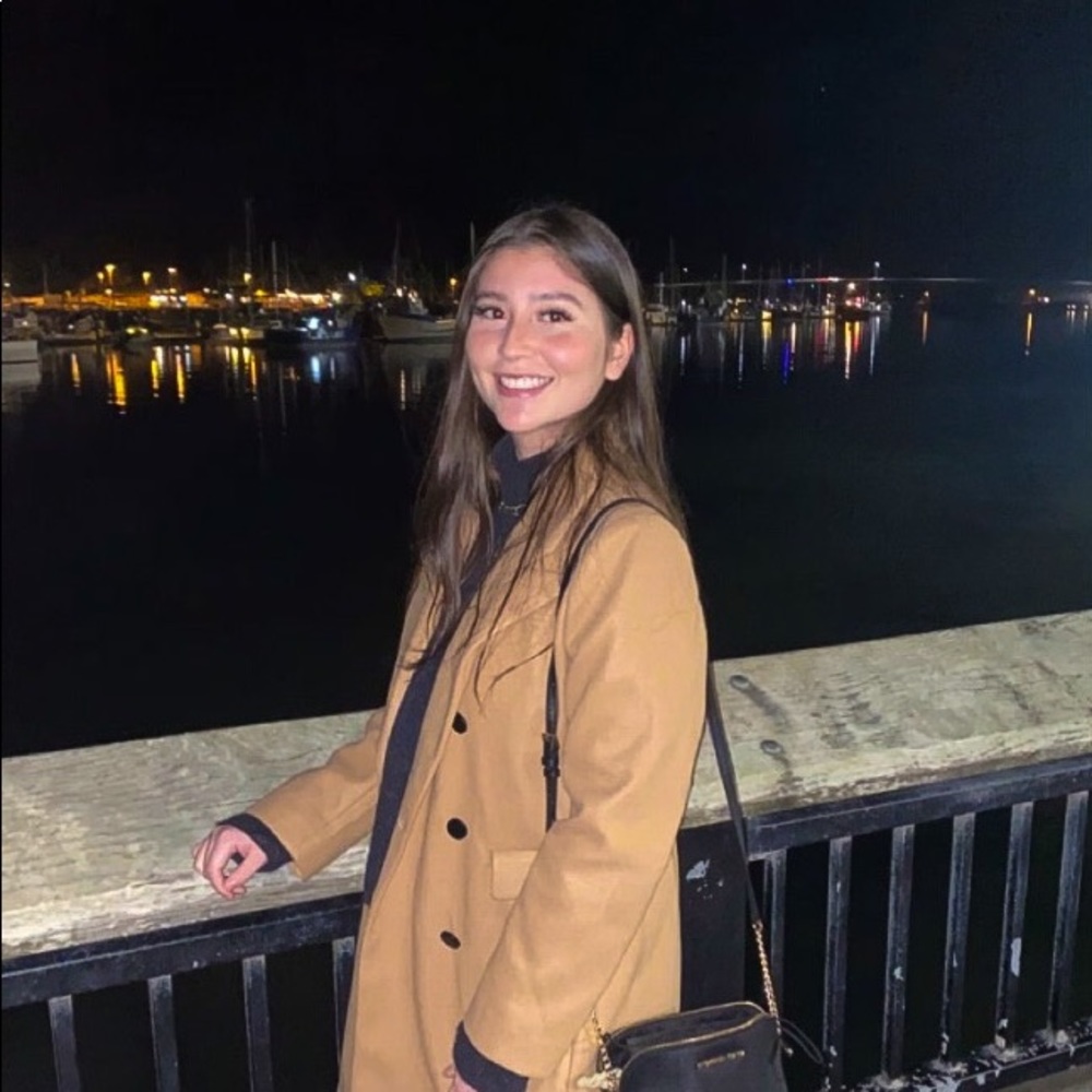 Meet your Posher, Jaqueline
